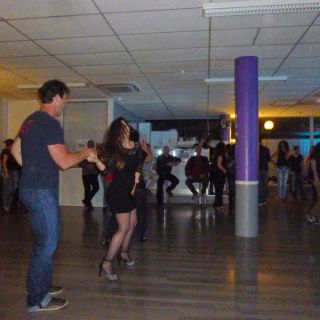 Loading...